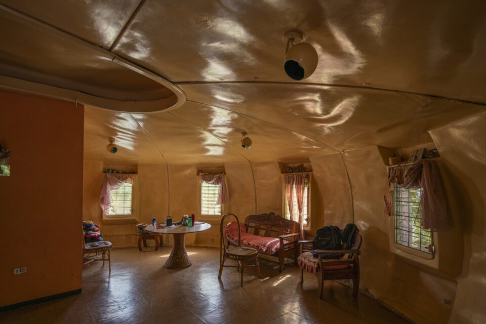 Casa Mara: A 50-Year Retrospective in San Félix Architecture by Jorge Castillo (1970s) | Documented with Dislocal (2023)